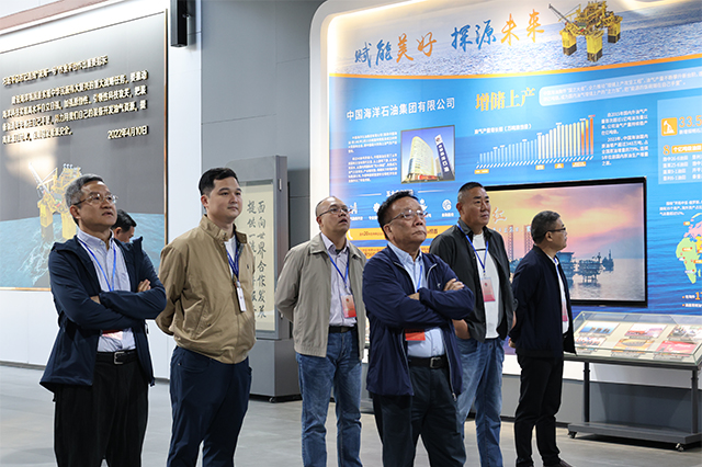 南海區(qū)人大常委會(huì)調(diào)研組到中海萬(wàn)泰開展調(diào)研指導(dǎo)工作